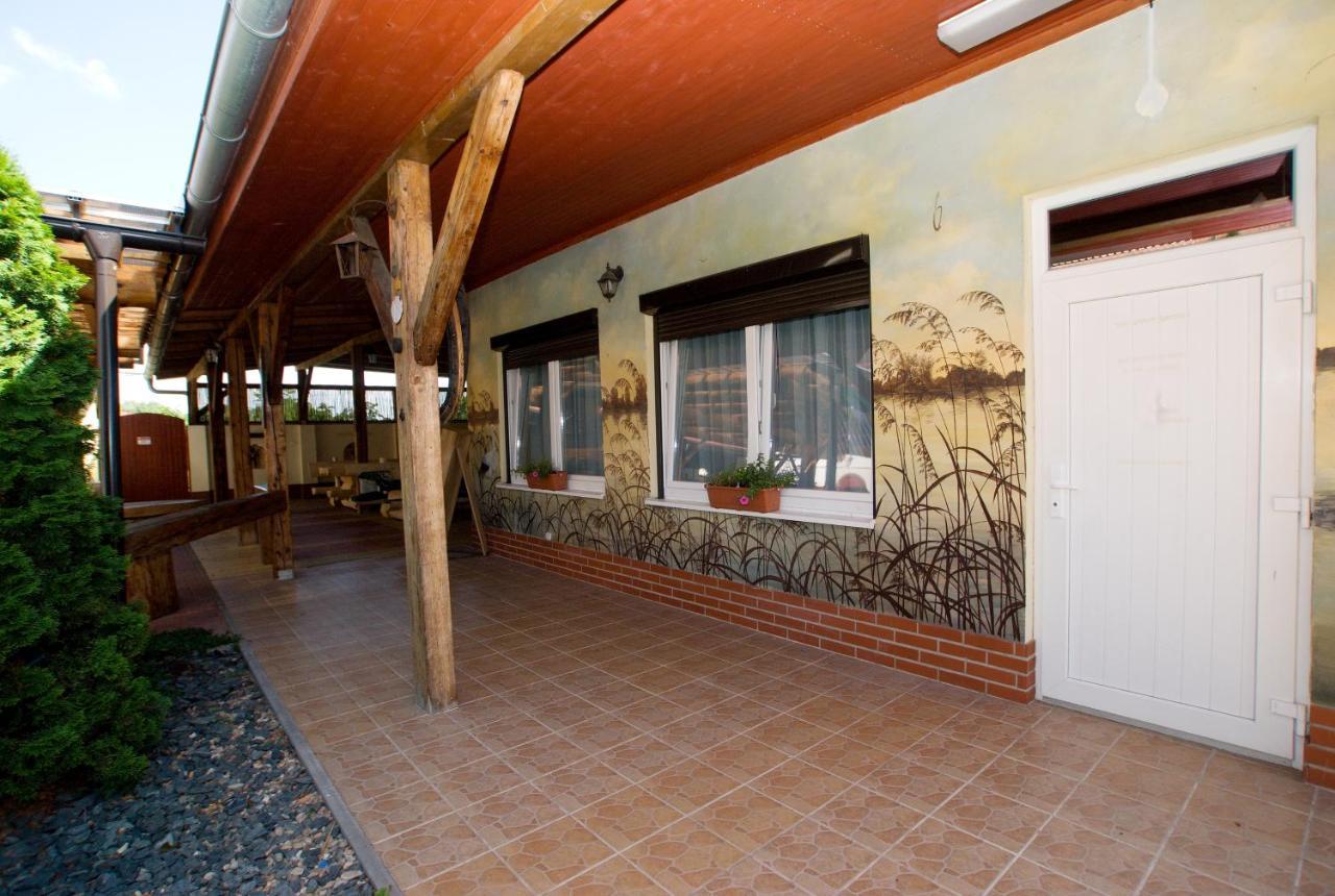 Penzion Kometa Pasohlavky Exterior photo